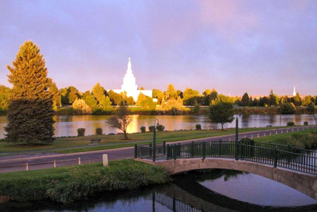 Le Ritz Hotel And Suites Idaho Falls Exterior foto